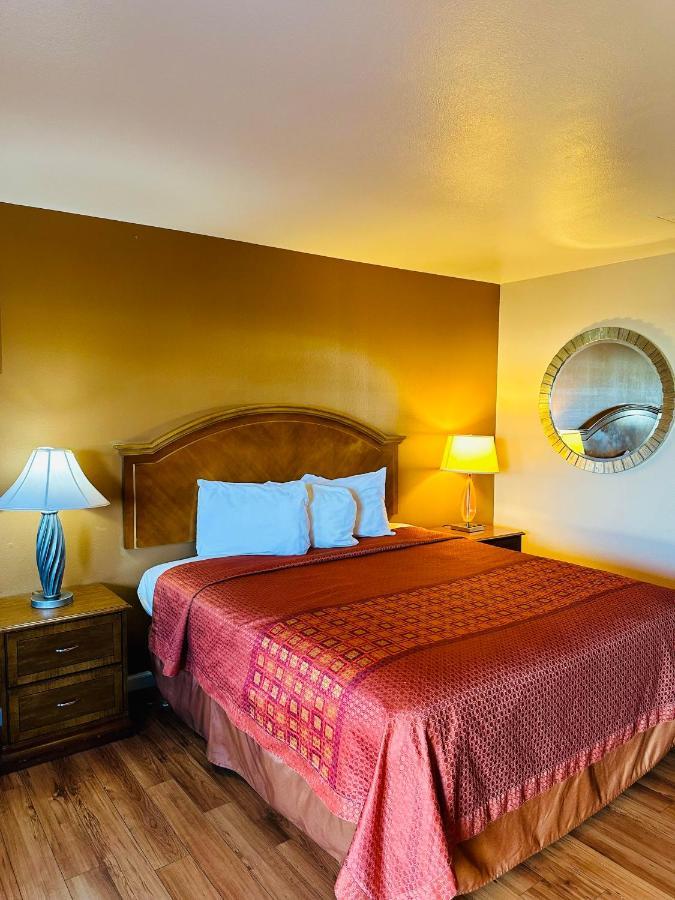 Franciscan Inn Motel Vista Ngoại thất bức ảnh